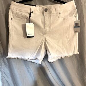 New with Tags Seven Women’s White Jean Shorts, Size 10.